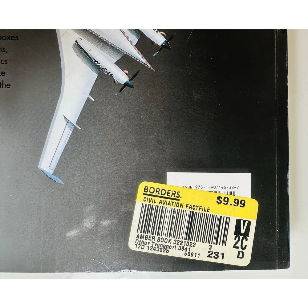 Civil Aircraft: Passenger and Utility Aircraft - A Century of Innovation - Book